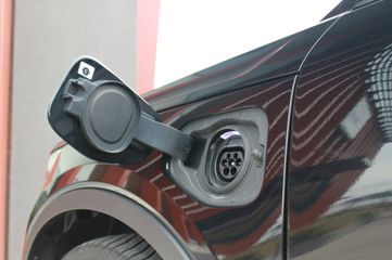 Voertuigafbeelding 6