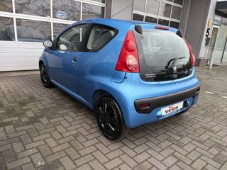 Voertuigafbeelding 3