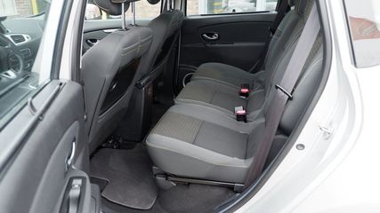 Voertuigafbeelding 16