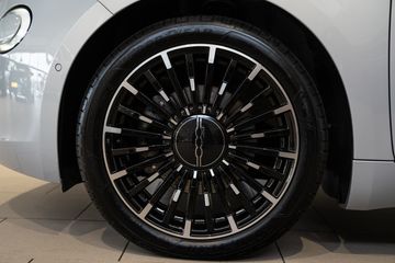 Voertuigafbeelding 3