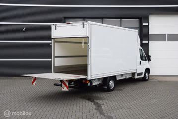 Voertuigafbeelding 3