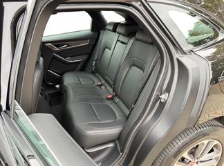 Voertuigafbeelding 13