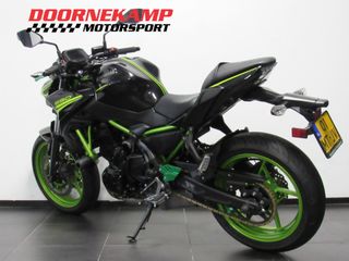 Voertuigafbeelding 4