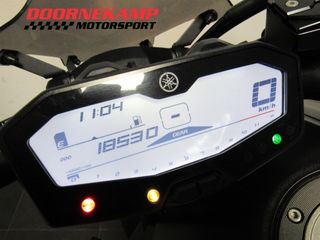 Voertuigafbeelding 6