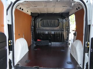 Voertuigafbeelding 8