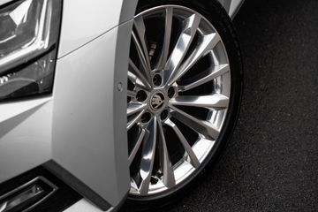 Voertuigafbeelding 4