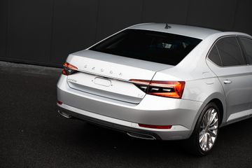 Voertuigafbeelding 8