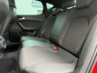 Voertuigafbeelding 13