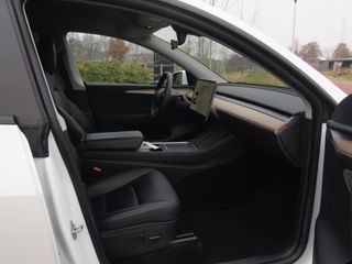 Voertuigafbeelding 12