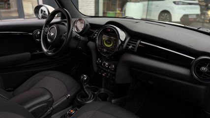 Voertuigafbeelding 24