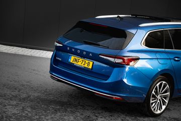 Voertuigafbeelding 9