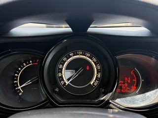 Voertuigafbeelding 16