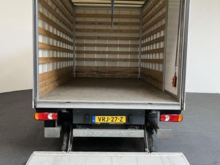 Voertuigafbeelding 8