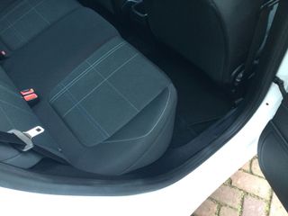 Voertuigafbeelding 4