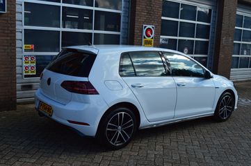 Voertuigafbeelding 3