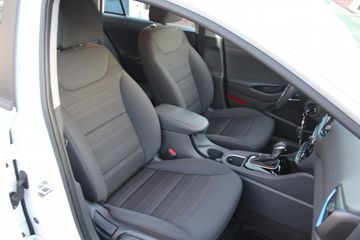 Voertuigafbeelding 13