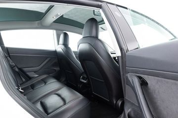 Voertuigafbeelding 7