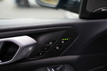 Voertuigafbeelding 11