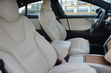 Voertuigafbeelding 2