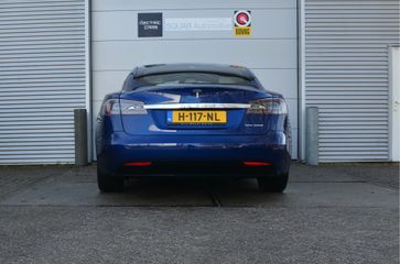 Voertuigafbeelding 8