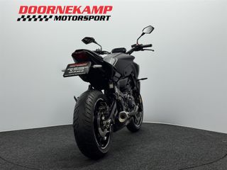 Voertuigafbeelding 13