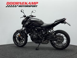 Voertuigafbeelding 9