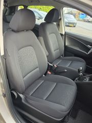 Voertuigafbeelding 12