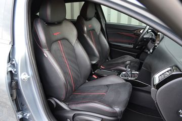 Voertuigafbeelding 8