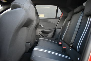 Voertuigafbeelding 6