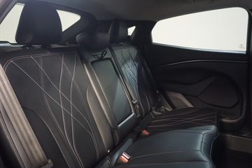 Voertuigafbeelding 32