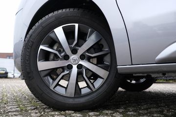 Voertuigafbeelding 8