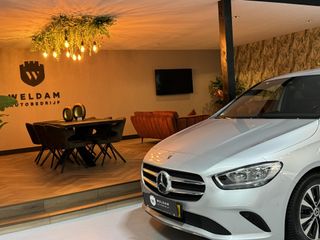 Voertuigafbeelding 8