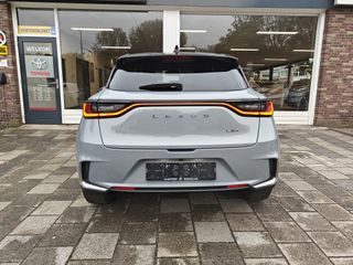 Voertuigafbeelding 4