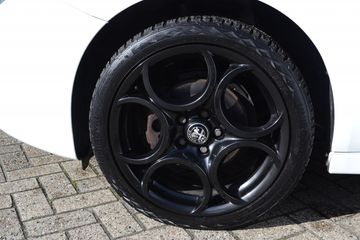 Voertuigafbeelding 11