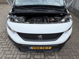 Voertuigafbeelding 6