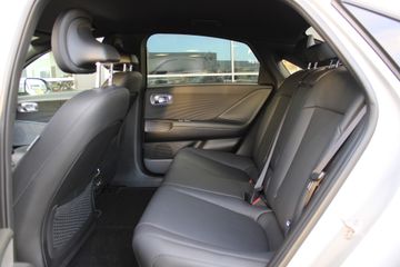 Voertuigafbeelding 10