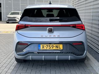 Voertuigafbeelding 8