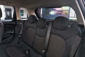 Voertuigafbeelding 21