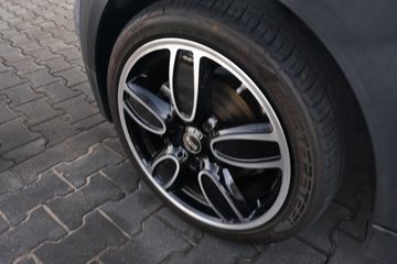 Voertuigafbeelding 6