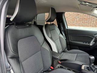 Voertuigafbeelding 12