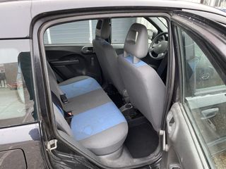 Voertuigafbeelding 11