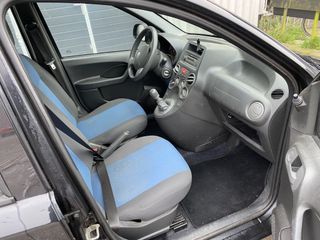 Voertuigafbeelding 12