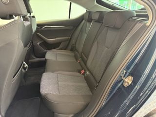 Voertuigafbeelding 10