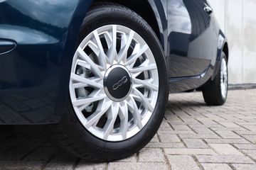 Voertuigafbeelding 3