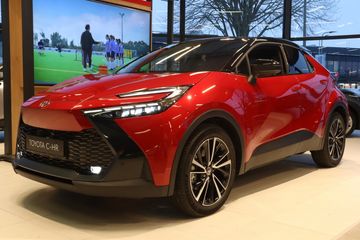 Toyota C-HR -  - Polisa Lease