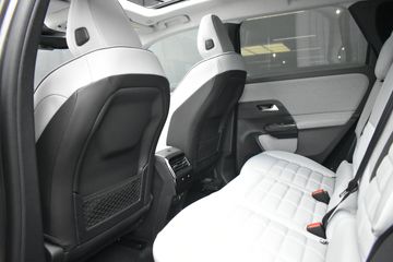 Voertuigafbeelding 11