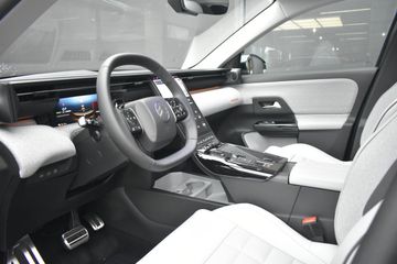 Voertuigafbeelding 5