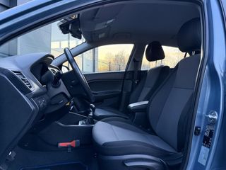 Voertuigafbeelding 6