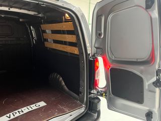 Voertuigafbeelding 32