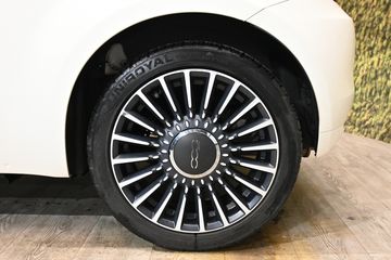 Voertuigafbeelding 13